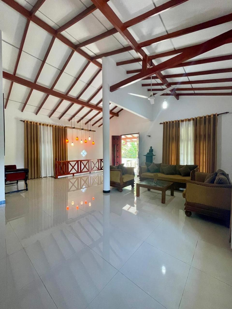 Hotel White Horse à Hikkaduwa Extérieur photo