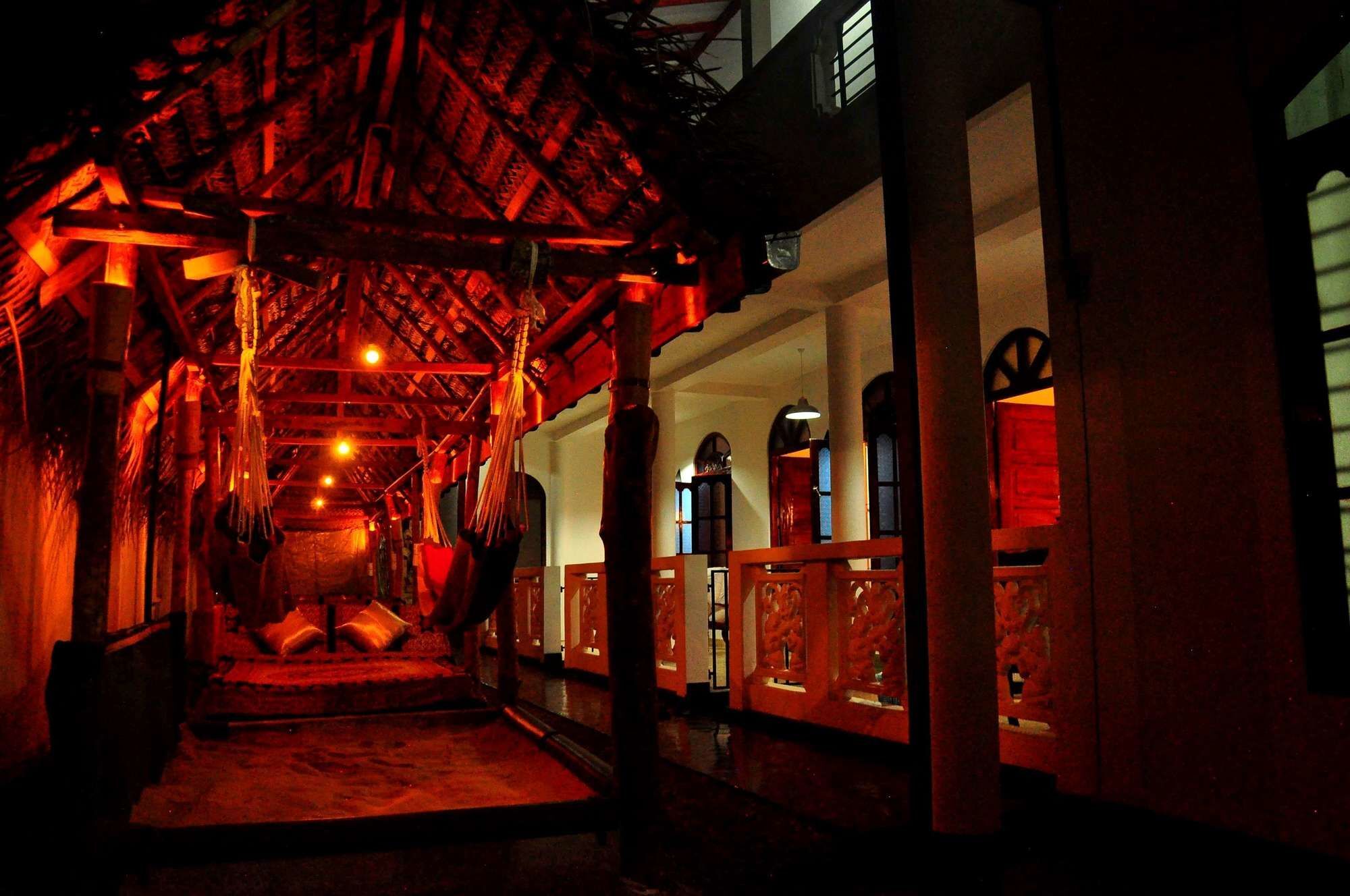 Hotel White Horse à Hikkaduwa Extérieur photo